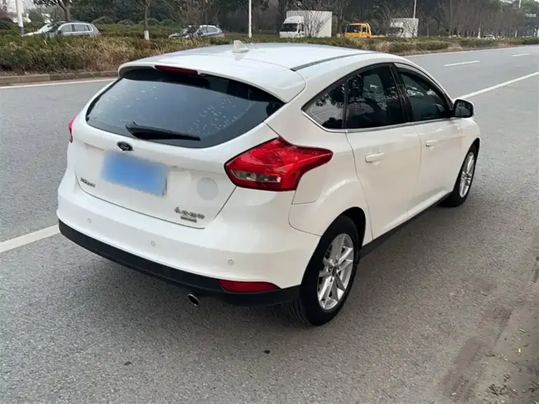 Ford Focus Hatchback EcoBoost 180 Auto Elite