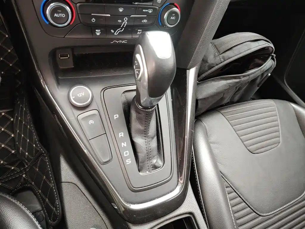 Focus Hatchback EcoBoost 180 Auto Elite