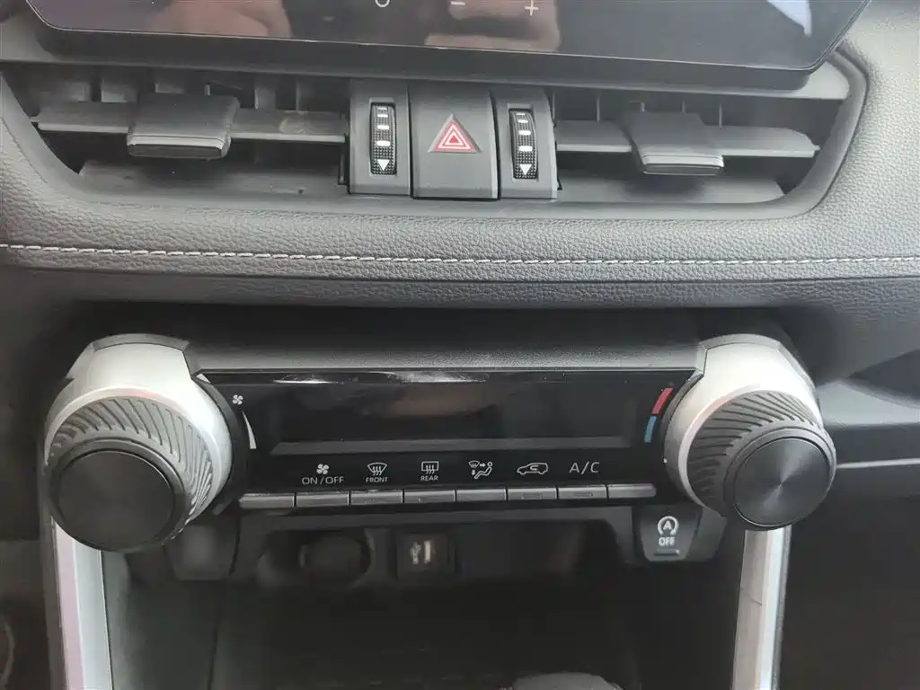RAV4 2.0 L CVT 2 WD Urban