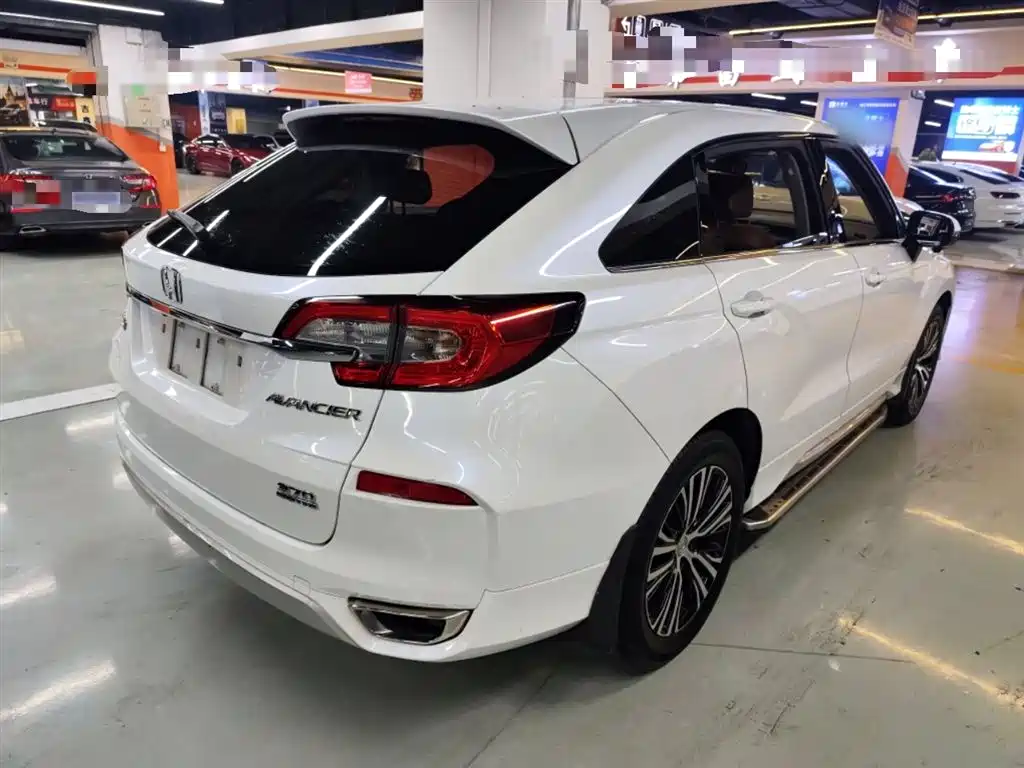 Avancier 370 TURBO 2 WD Luxury