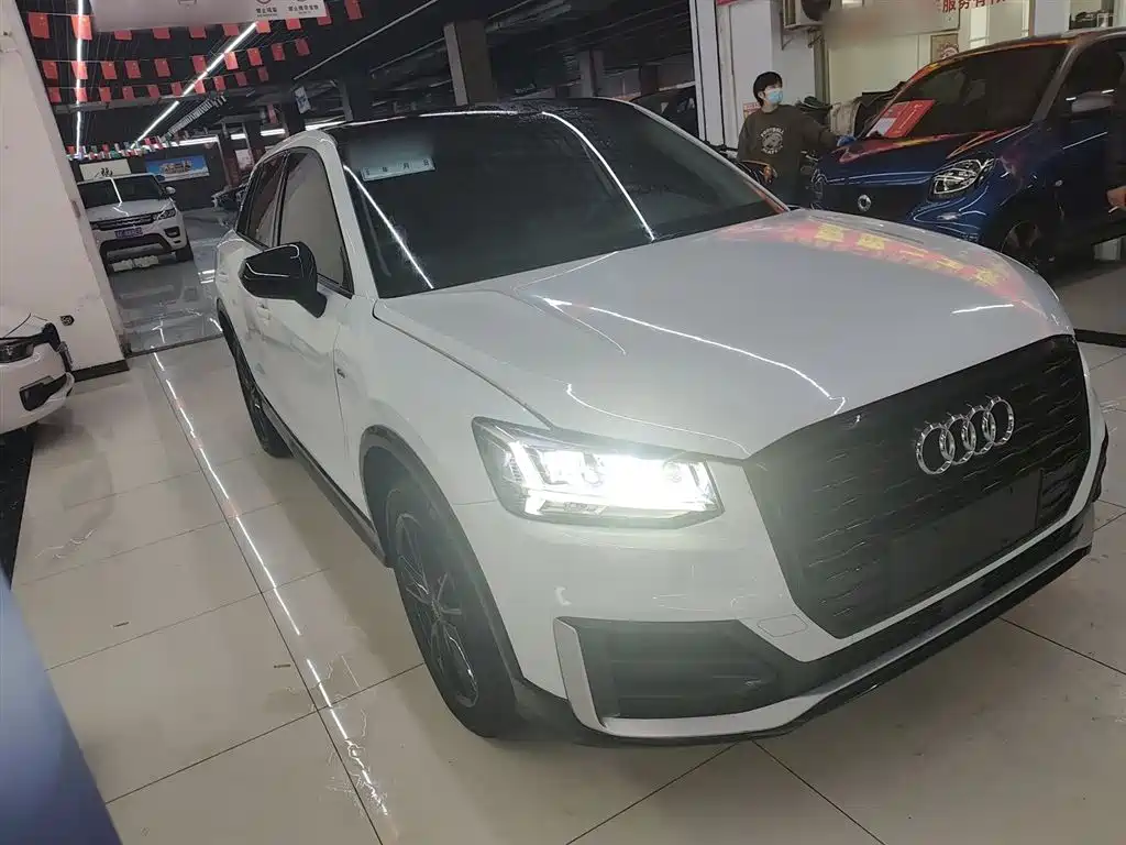 Audi Q2 L 35 TFSI Launch Exclusive CN-VI