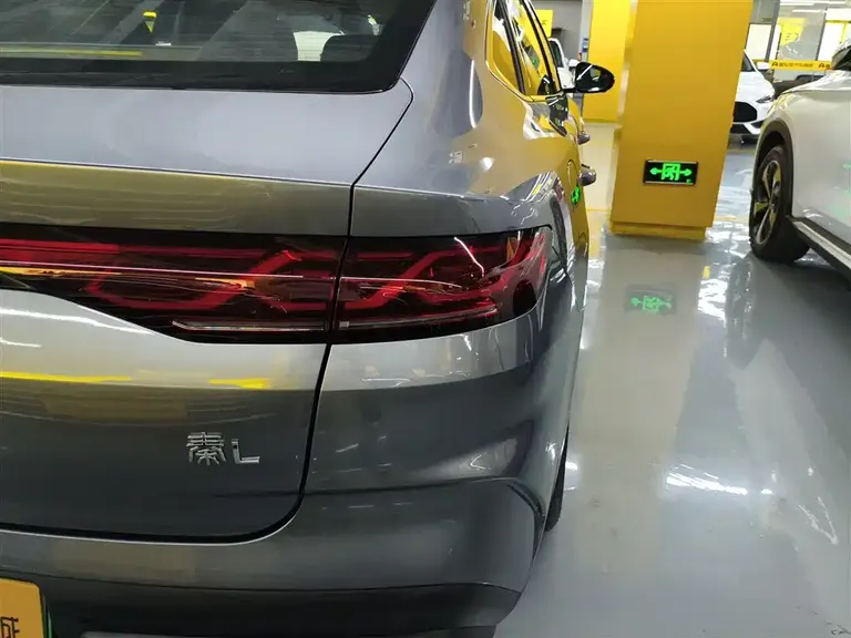 BYD Qin L DM-i 120 KM Transcend