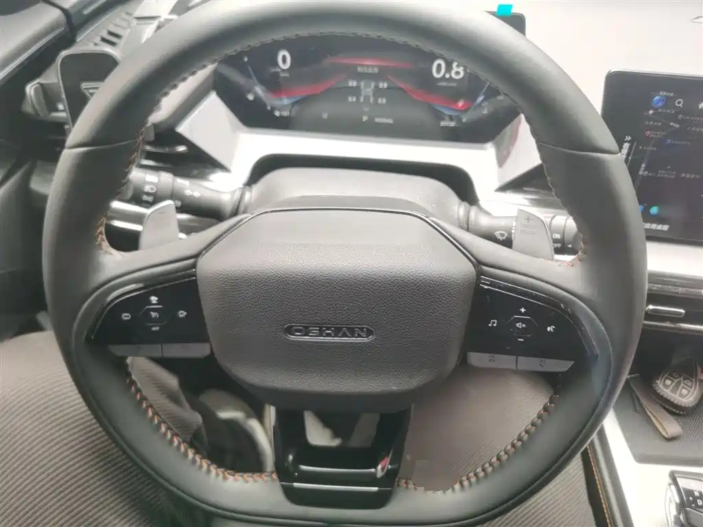 Changan Oshan Z6 Blue Whale 1.5 T DCT Smart Leading City