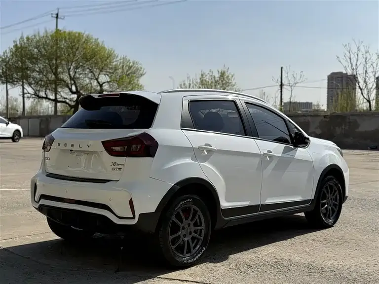 Geely Vision X3 PRO 1.5 L CVT Distinguished