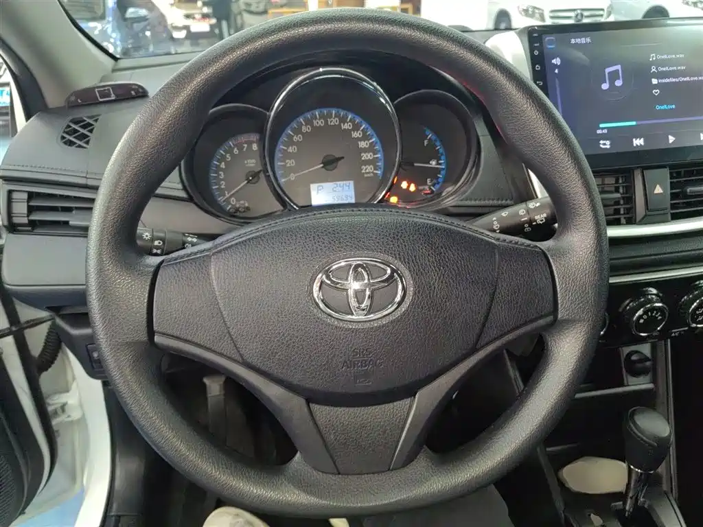 Vios FS 1.5 L CVT Sharp Speed