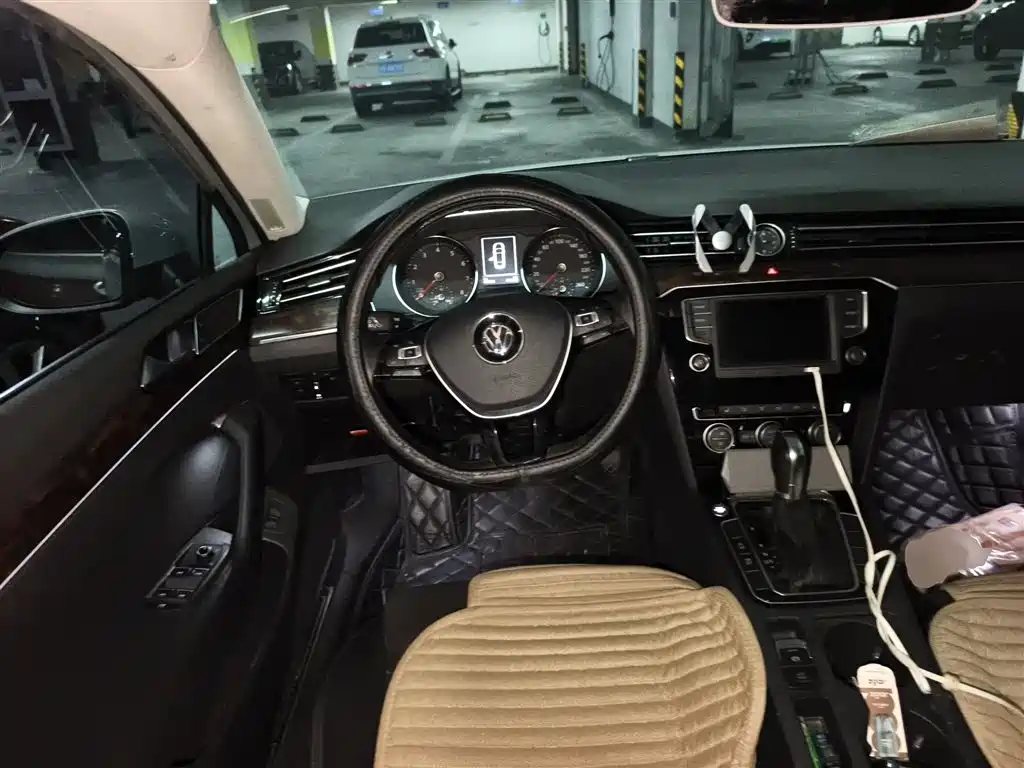 Magotan 330 TSI DSG Luxury