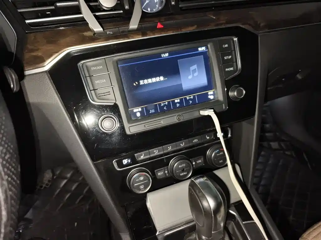 Magotan 330 TSI DSG Luxury