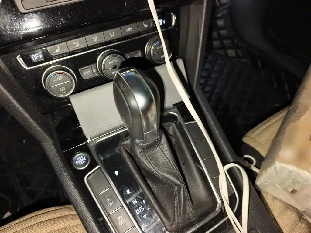 Magotan 330 TSI DSG Luxury