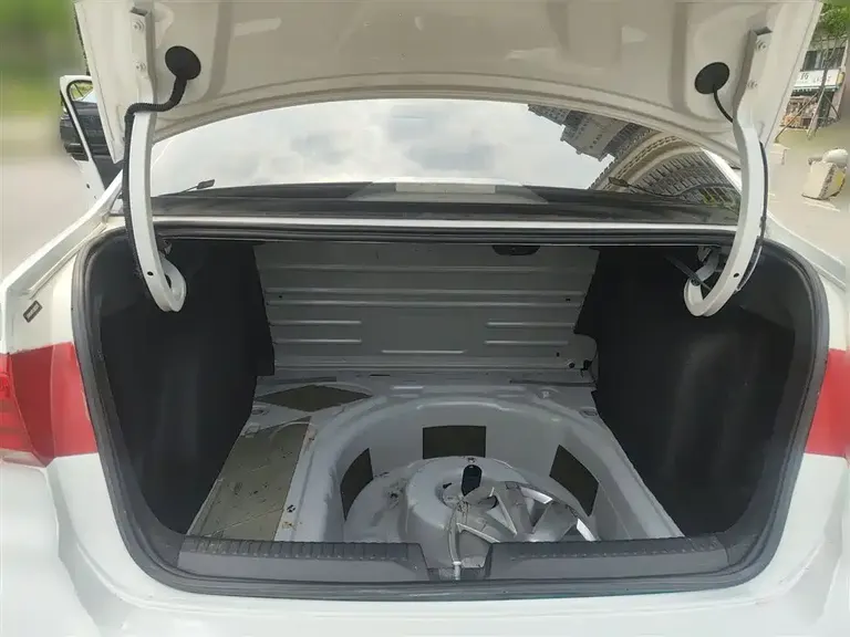 Volkswagen Santana 1.5 L Auto Style CN-VI