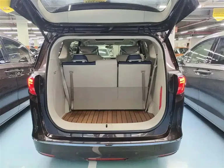 Buick GL8 ES 28 T Comfort CN-V