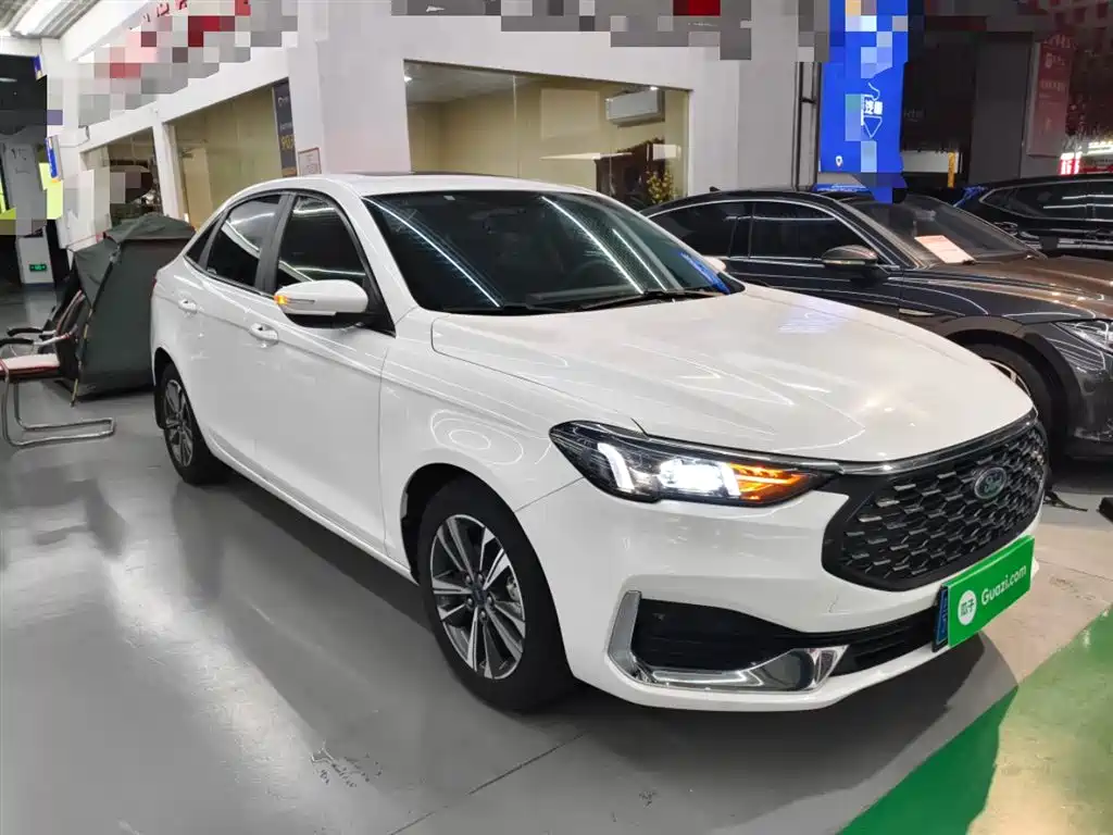 Escort 1.5 L Auto Diamond