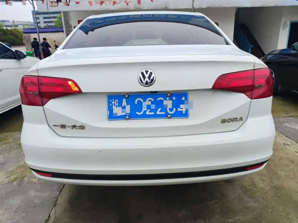 Bora 1.5 L Auto Fashion