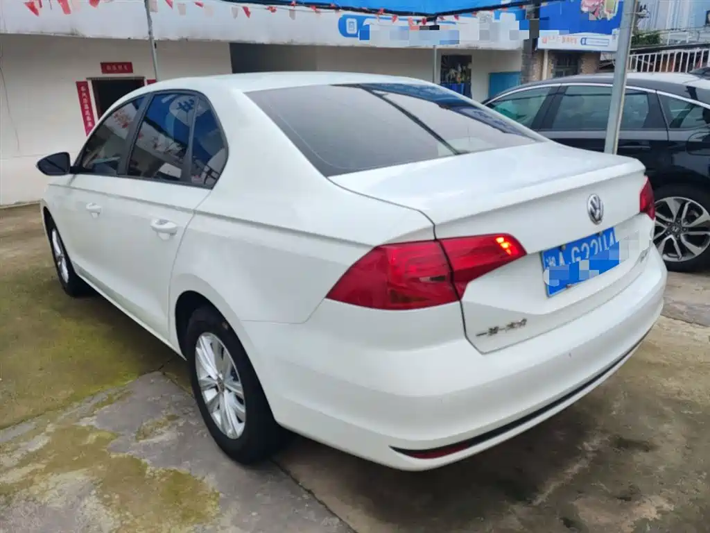 Bora 1.5 L Auto Fashion