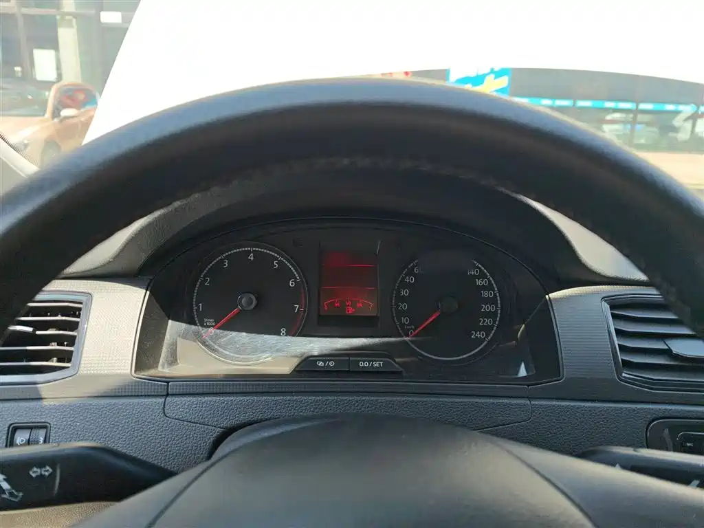 Santana 1.5 L Auto Style