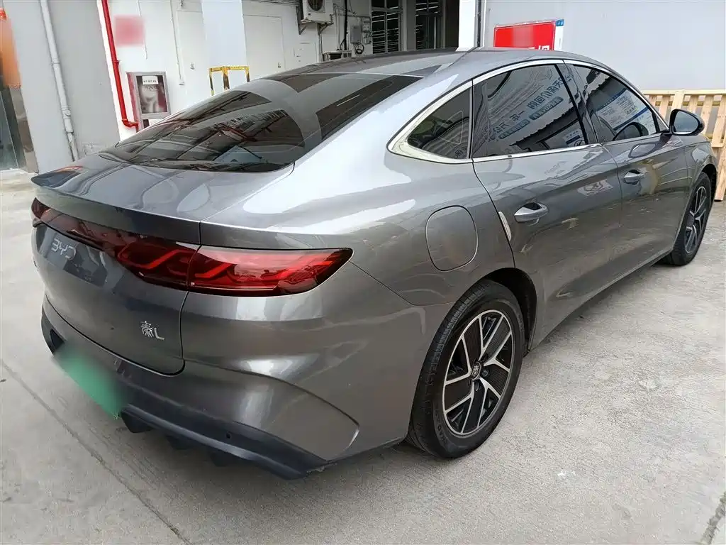 Qin L DM-i 80 KM Transcend