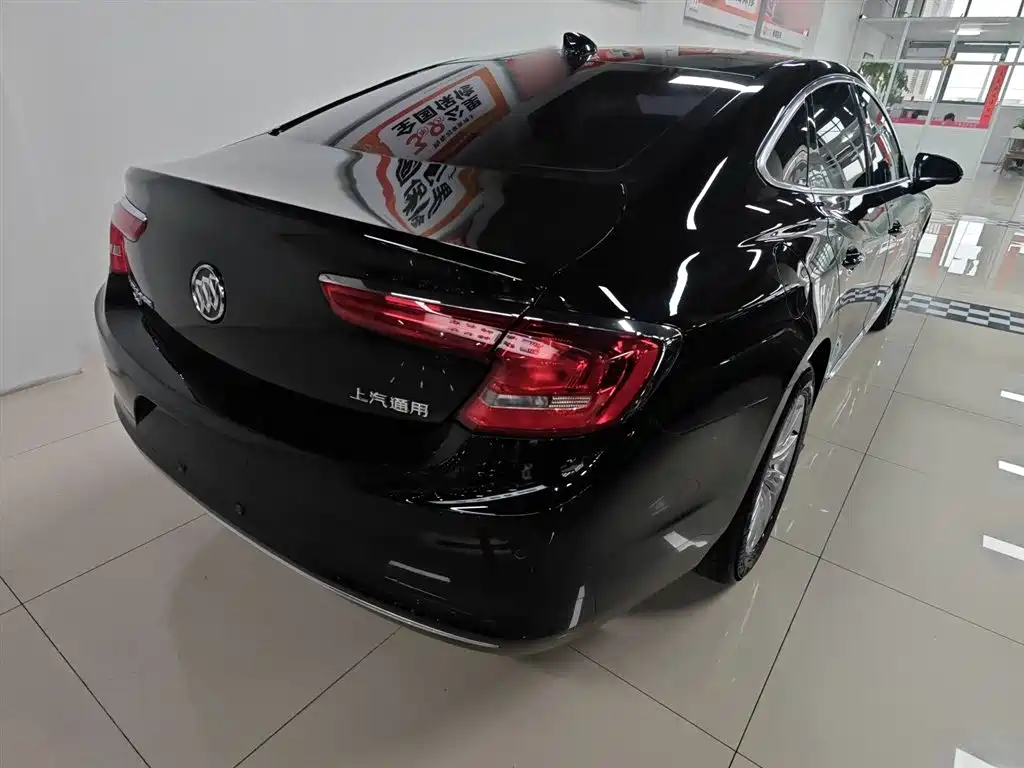 LaCrosse 20 T Luxury