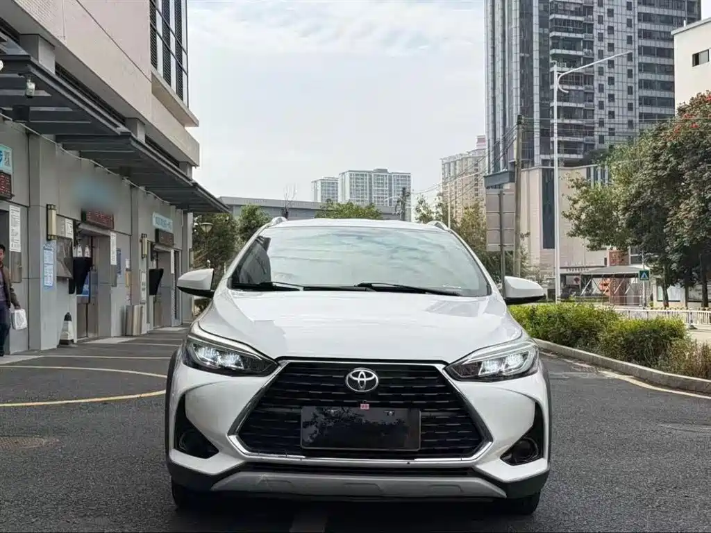 YARiS L Zhixuan Zhixuan X 1.5 L CVT Leading