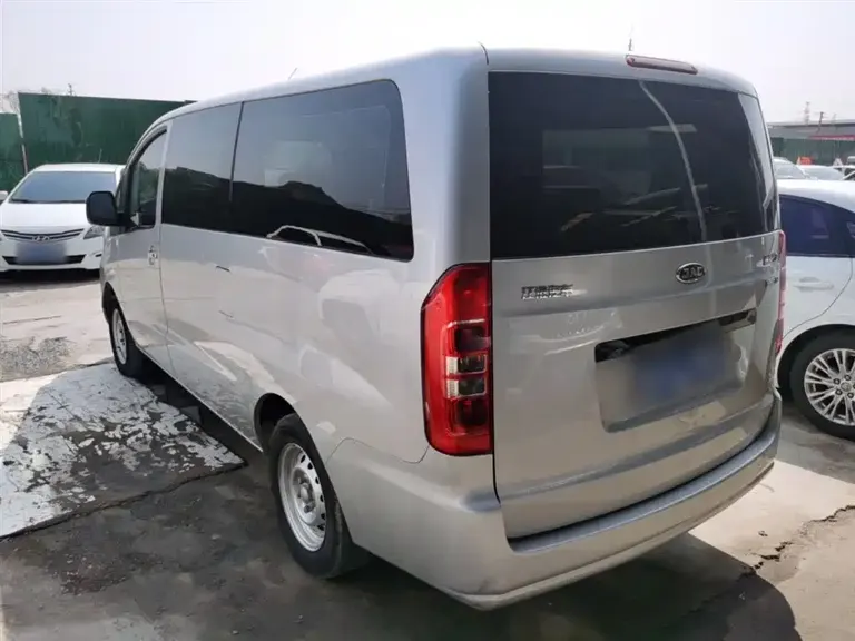 JAC Refine M3 瑞风M3 2023款 PLUS 1.5 T 5/7座经典版