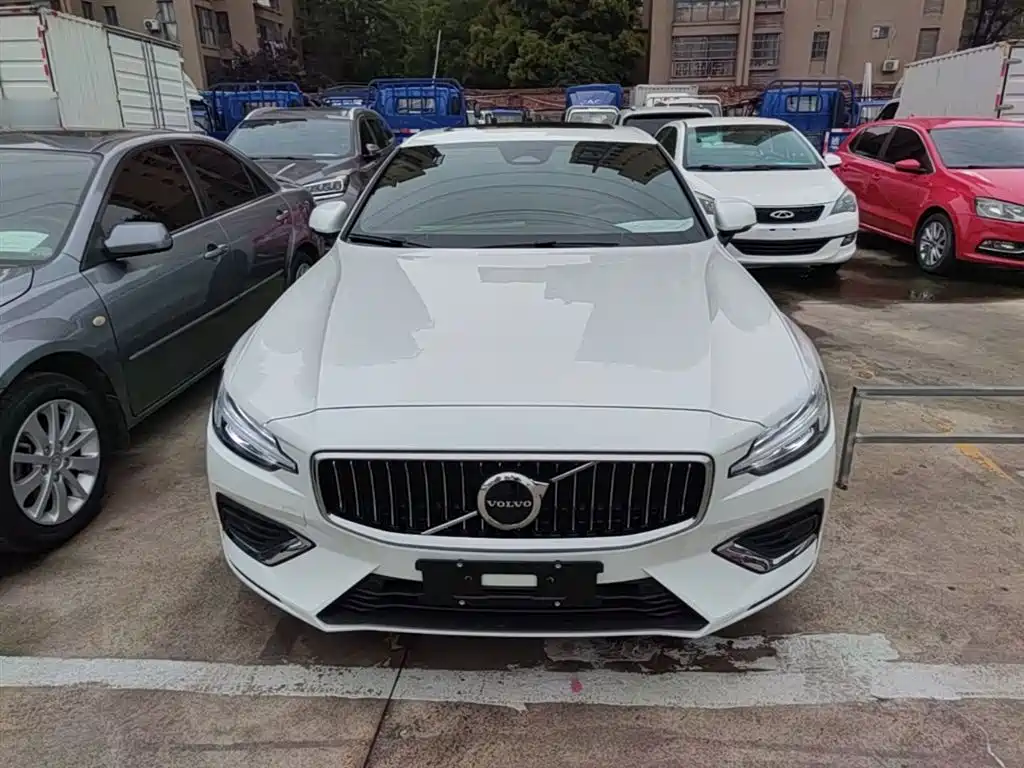 Volvo S60 B4 Smart Ease Luxury