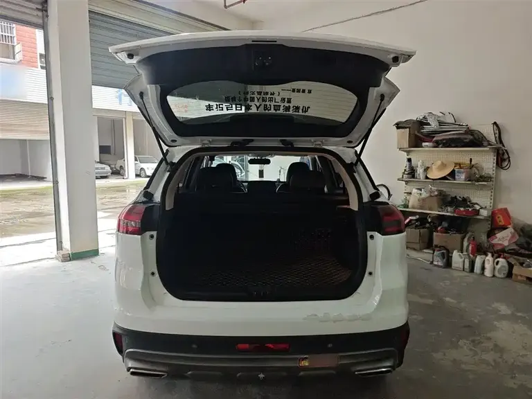 Geely Boyue 1.8 TD Auto 2 WD Connected 4 G Connected