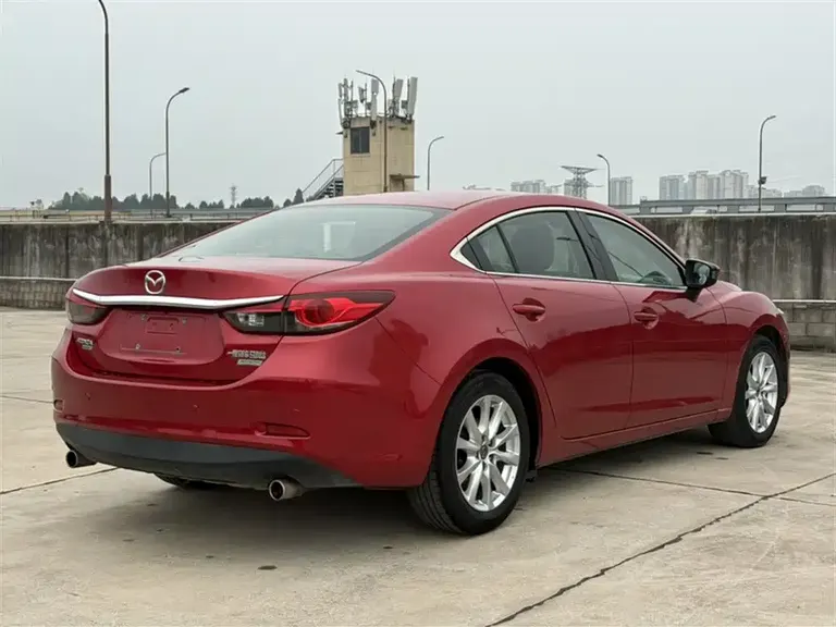 Mazda Atenza 2.0 L Blue Sky Luxury
