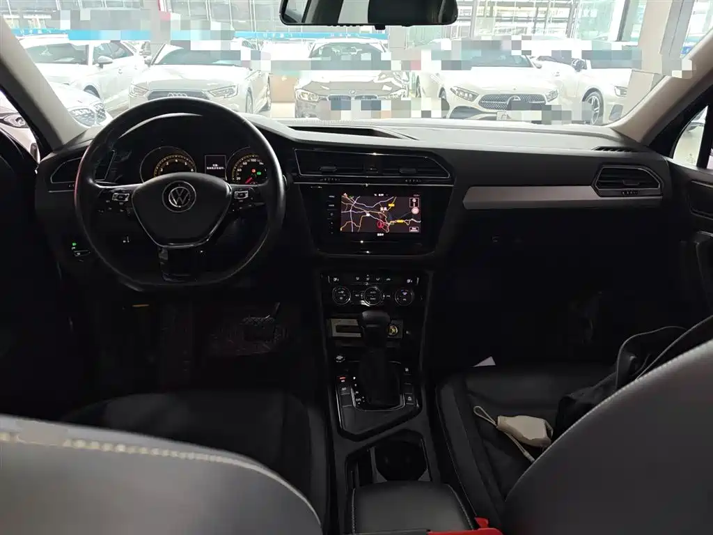 Tiguan L 330 TSI Auto 2 WD Smart Enjoyment