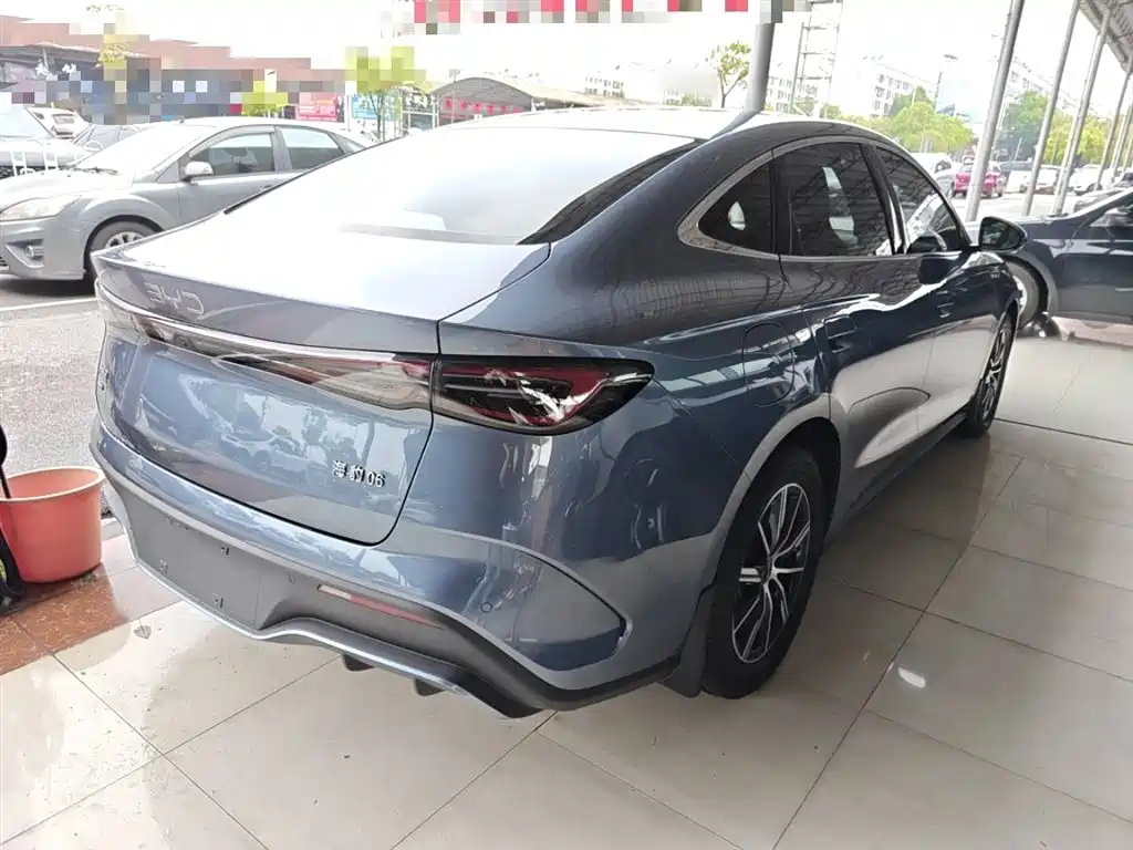 Seal 06 DM-i 80 KM Distinguished