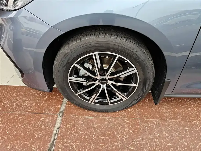 BYD Seal 06 DM-i 80 KM Distinguished