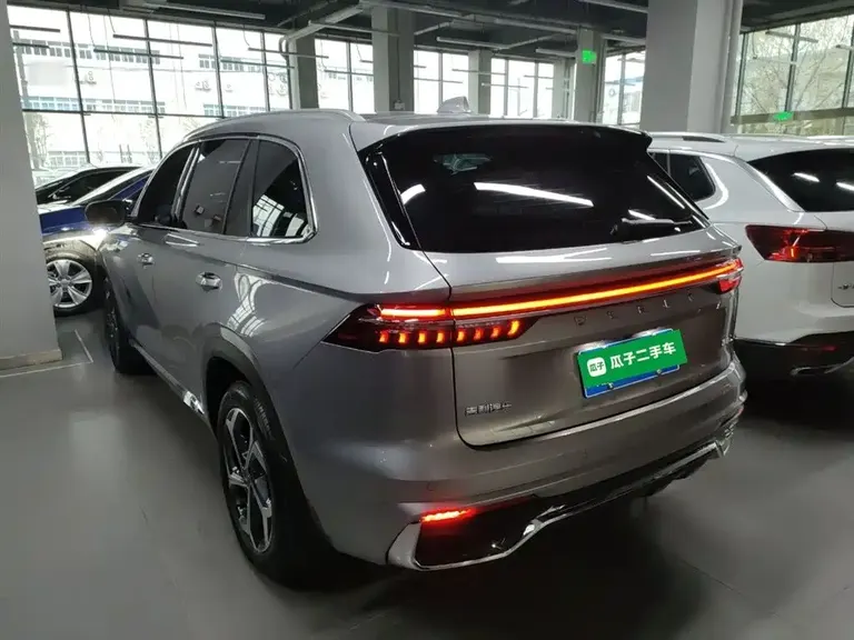 Geely Xingyue L 2.0 TD Auto Cloud Walk
