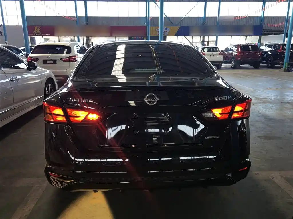 Teana 2.0 L XL Comfort