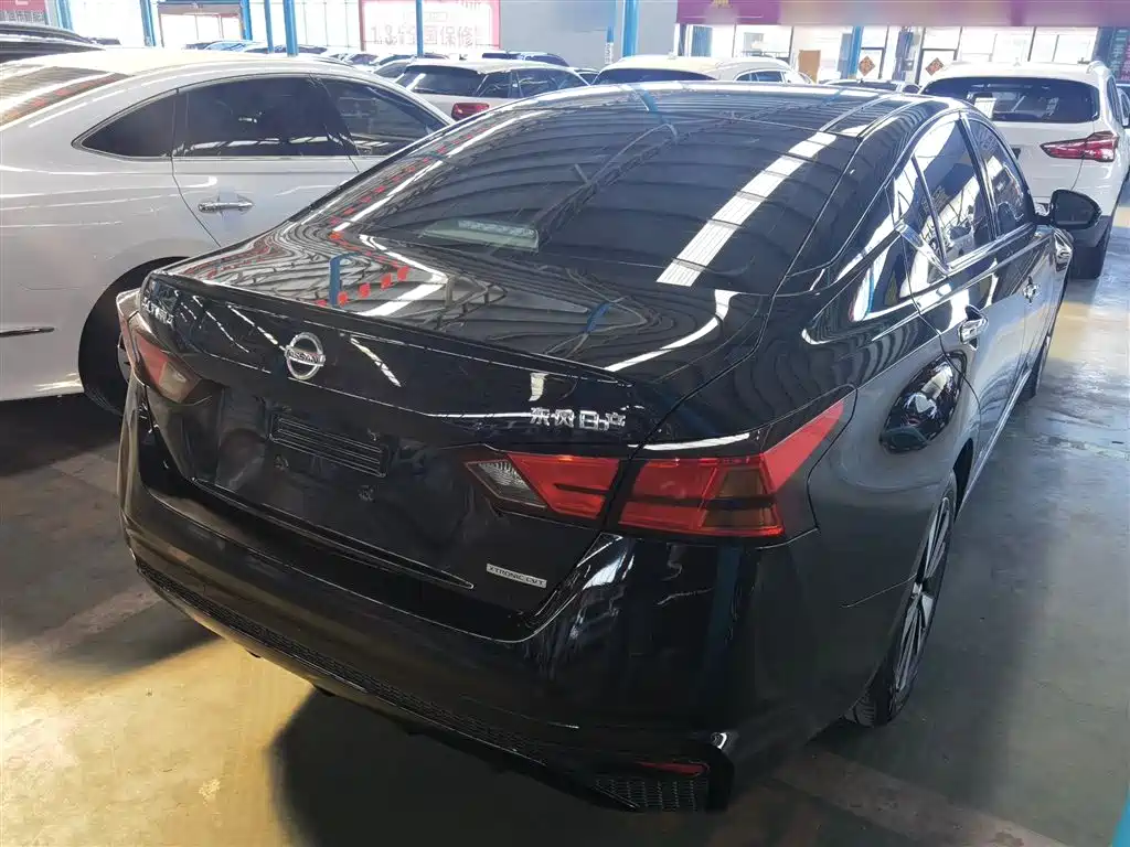 Teana 2.0 L XL Comfort