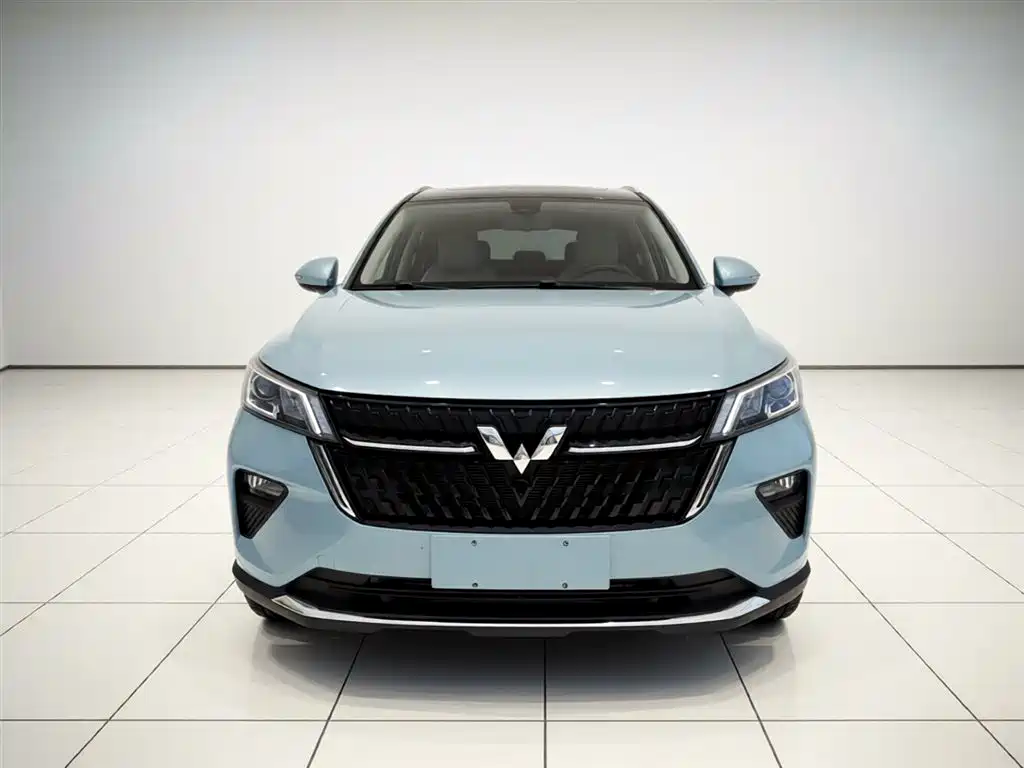 Wuling Xingchen 1.5 T Manual Starlight