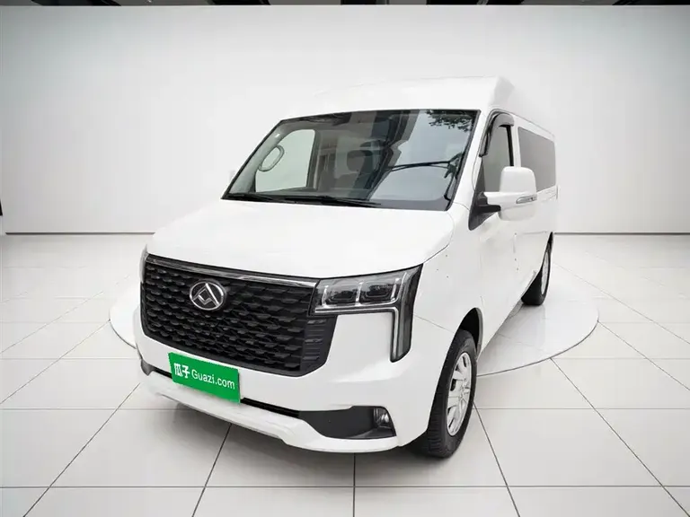 Maxus Xintu V80 新途V80 2025款 PRO傲运通 2.0 T AMT短轴中顶 7/8/9座
