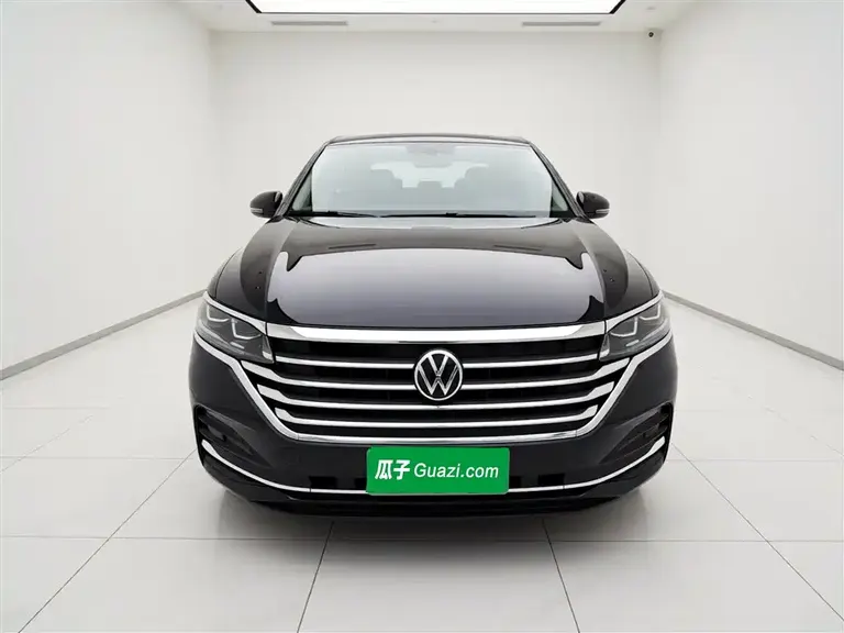 Volkswagen Viloran 330 TSI Luxury