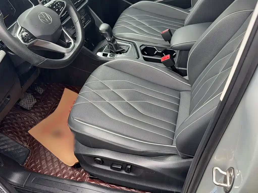 Tiguan L 330 TSI Auto 2 WD Smart Enjoyment