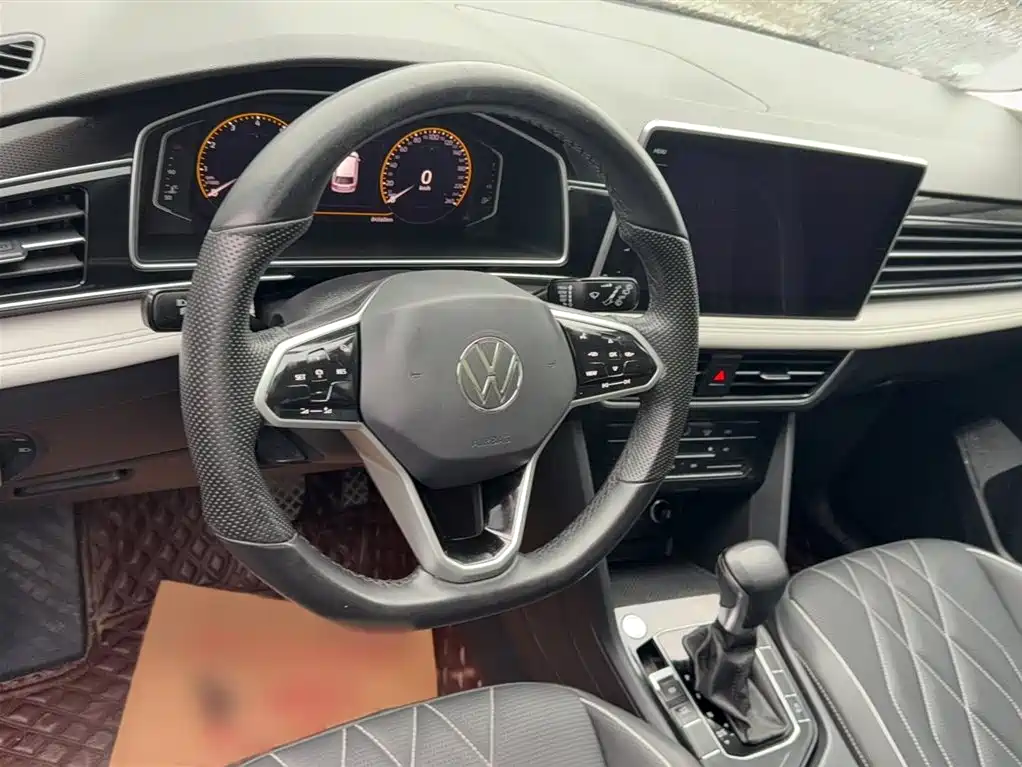 Tiguan L 330 TSI Auto 2 WD Smart Enjoyment