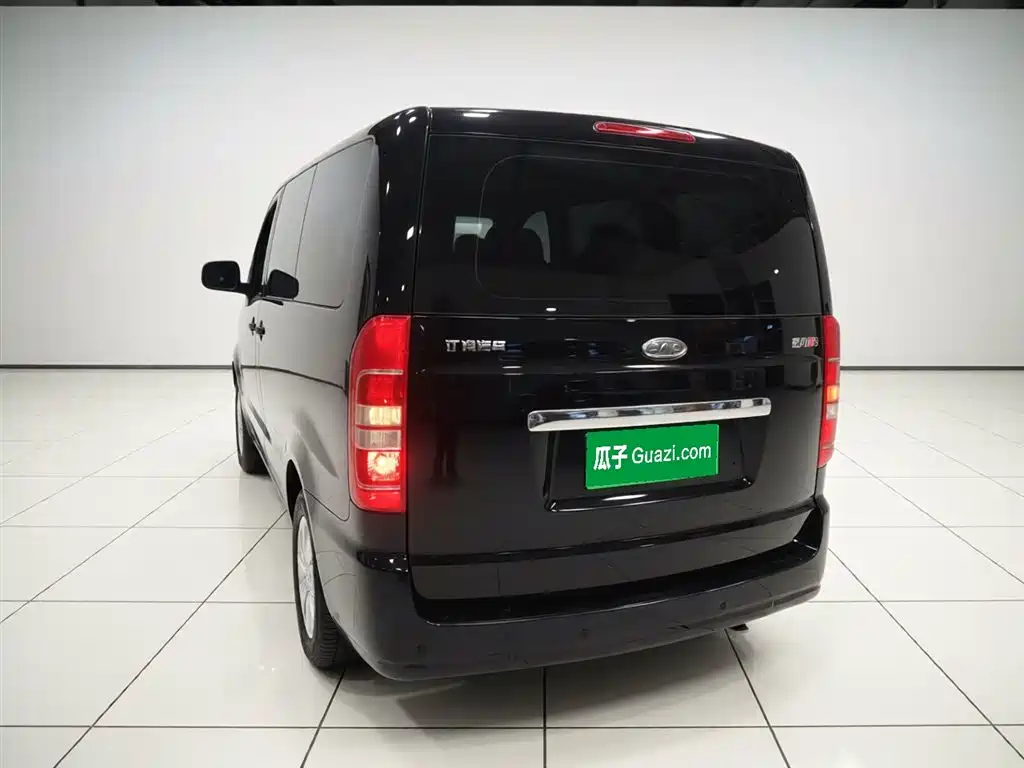 Refine M3 瑞风M3 2022款 1.8 L 7座标准版