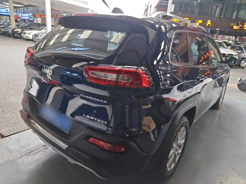 Cherokee 2.4 L Leading Intelligent