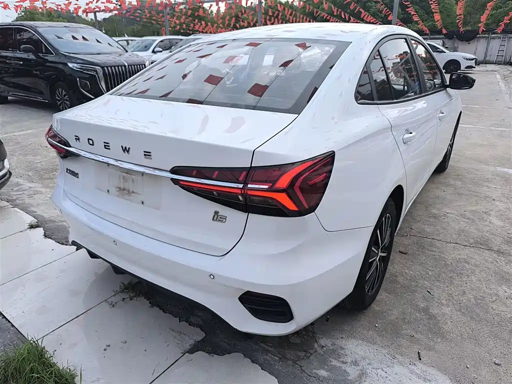 Roewe i5 1.5 L CVT Platinum