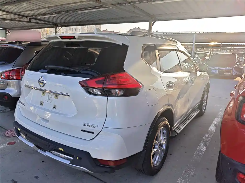 X-Trail 2.0 L CVT Comfort 2 WD