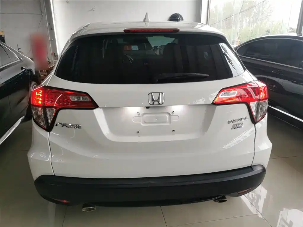 Vezel 220 TURBO CVT Elite