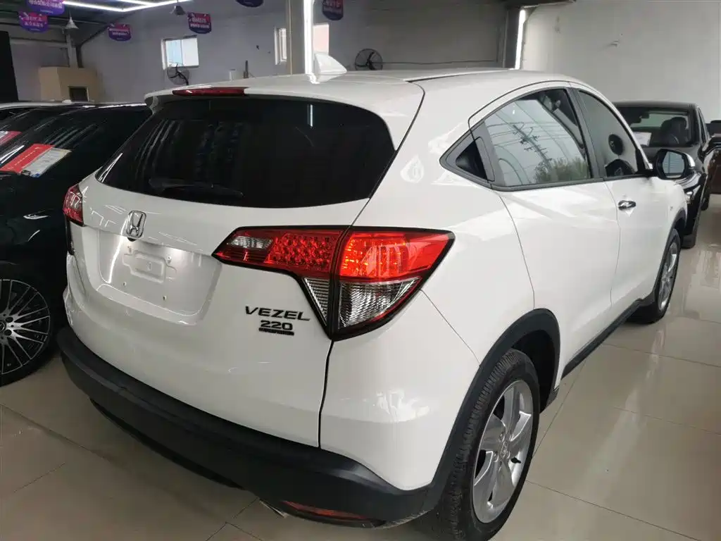 Vezel 220 TURBO CVT Elite