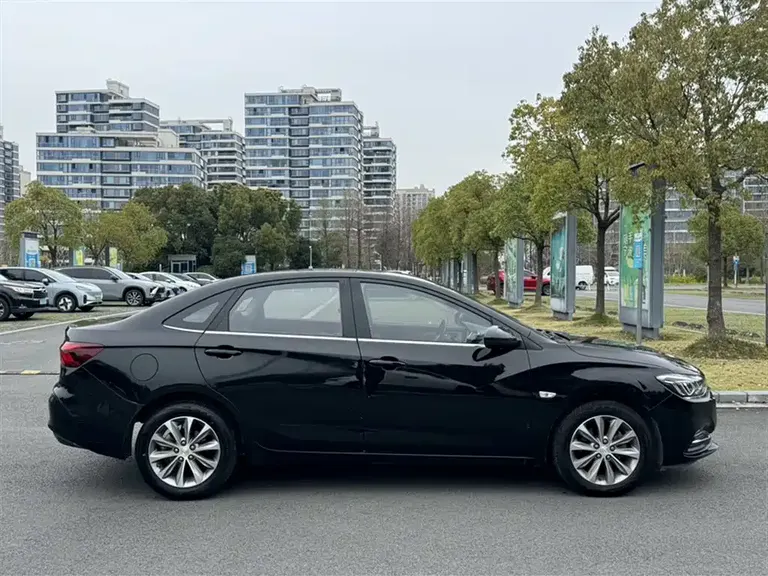 Chevrolet Monza 320 Auto Joy