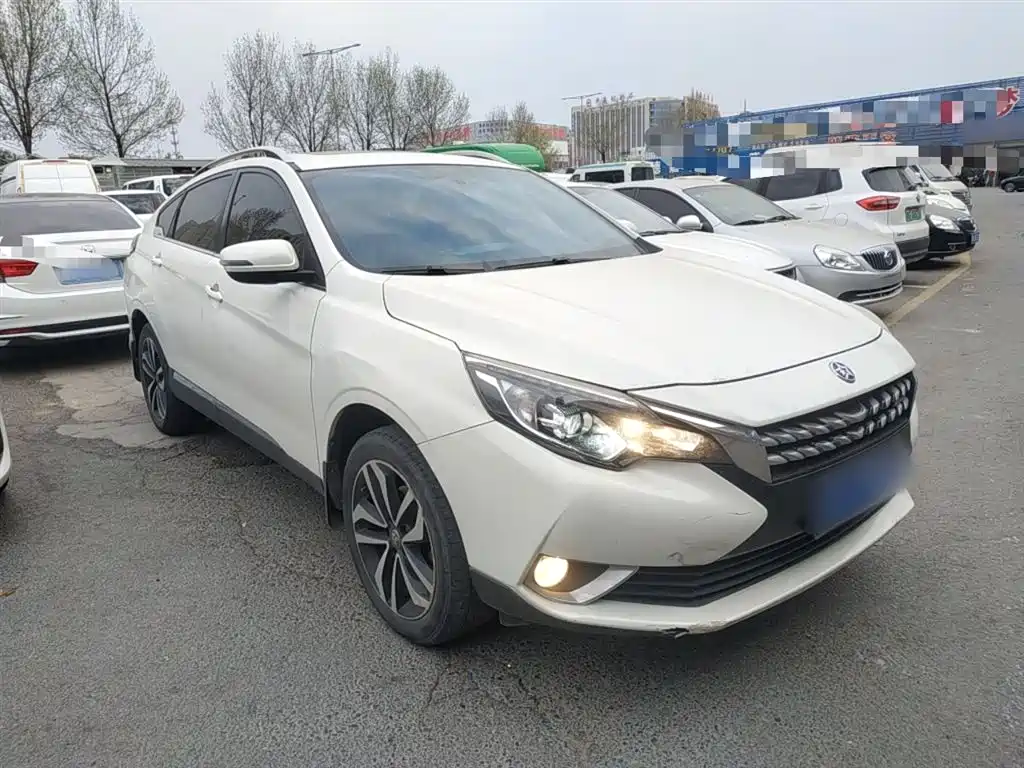 Venucia T90 2.0 L CVT Connected Smart Style CN-VI