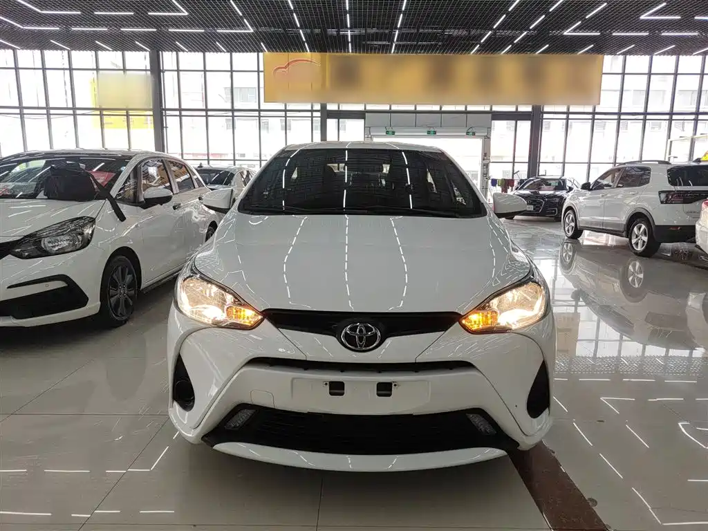 YARiS L Zhixiang 1.5 E CVT Charm Motion CN-VI