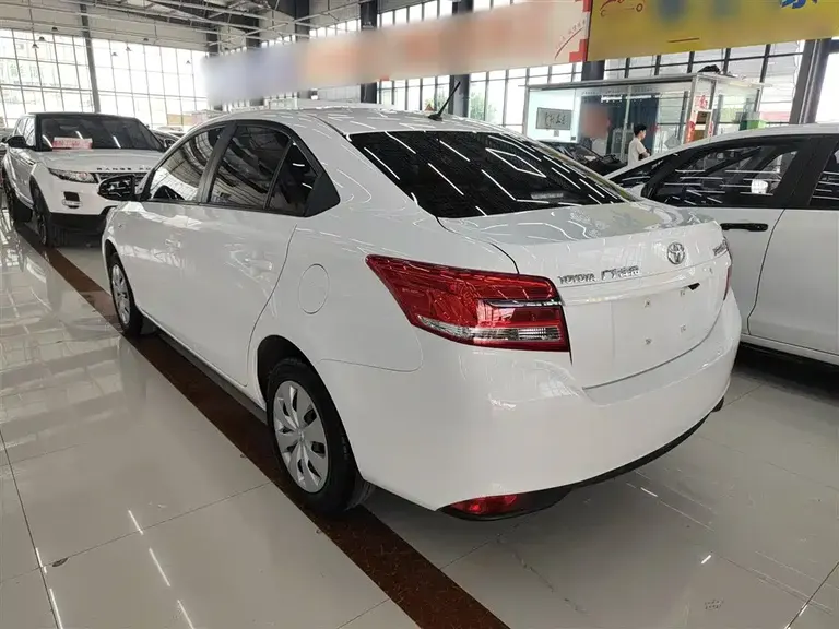 Toyota YARiS L Zhixiang 1.5 E CVT Charm Motion CN-VI