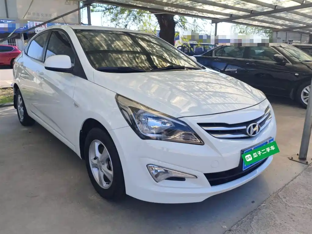 Accent 1.4 L Auto Intelligent GLS