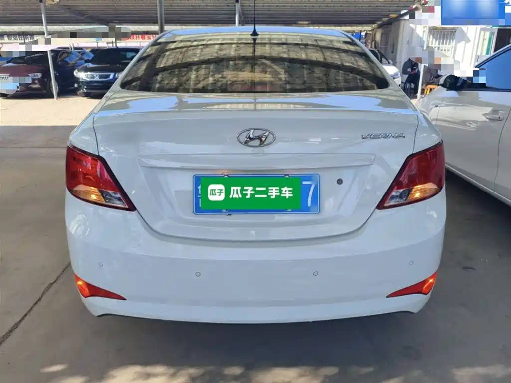 Accent 1.4 L Auto Intelligent GLS