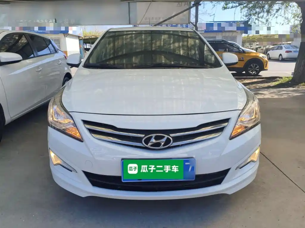 Accent 1.4 L Auto Intelligent GLS