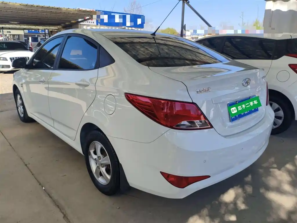 Accent 1.4 L Auto Intelligent GLS